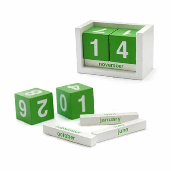 LFCL040 – Wooden Desk Calendar