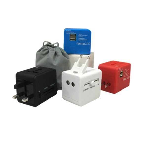 LFTA032 – 2 USB World Multi Adaptor